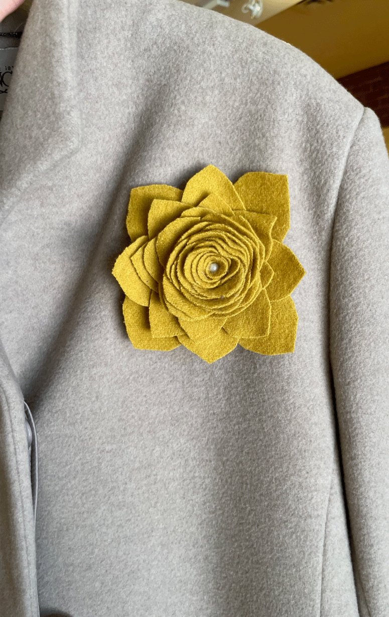 Handmade Recycled Wool Brooch - Barrington's