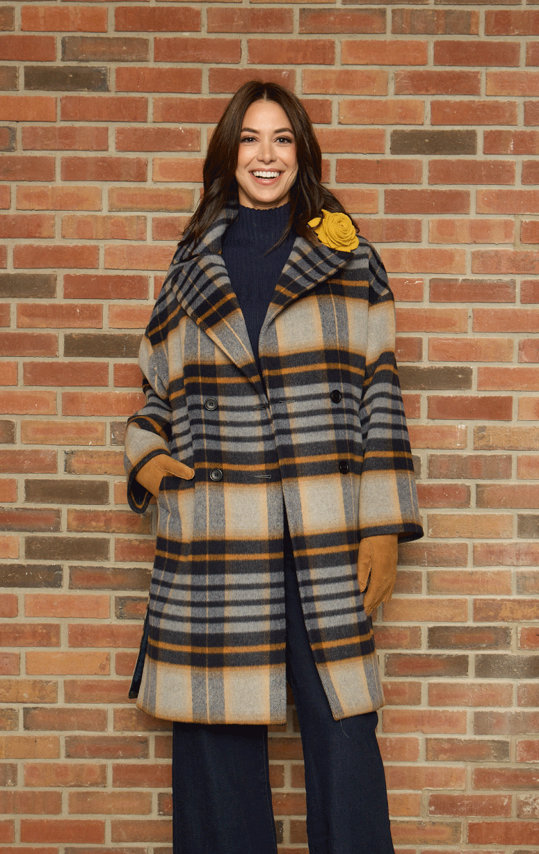 HISO- Oversized Two Button Topper
