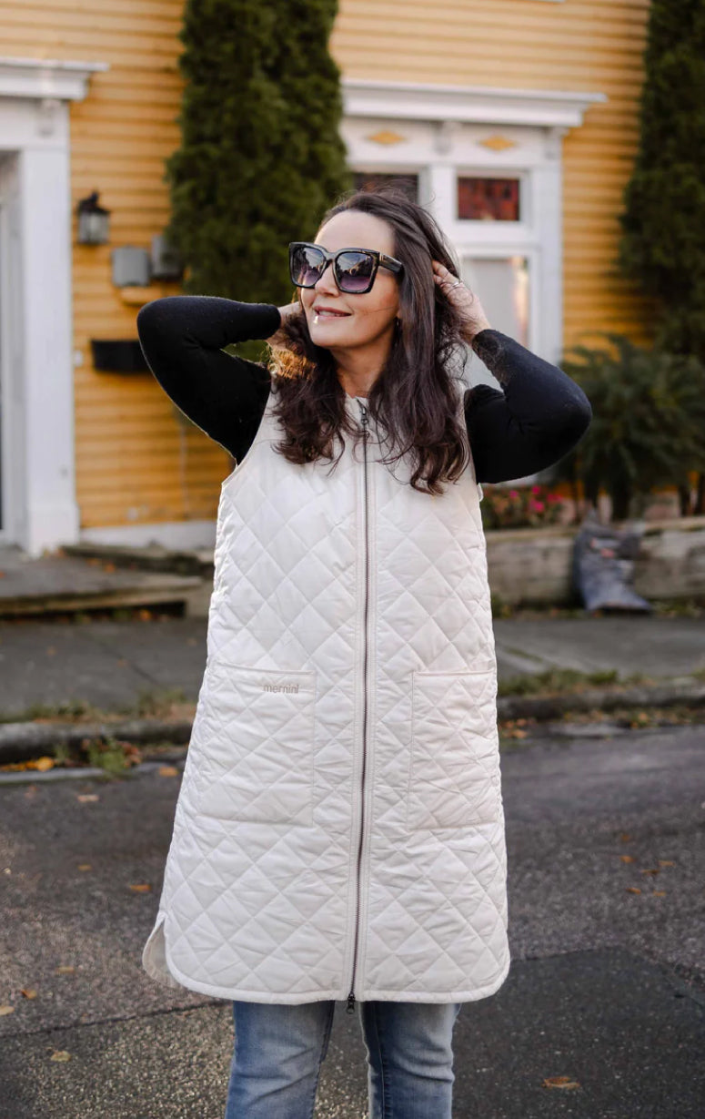 Mernini Long Liner Vest – Quilted Lightweight Vest | Barrington's