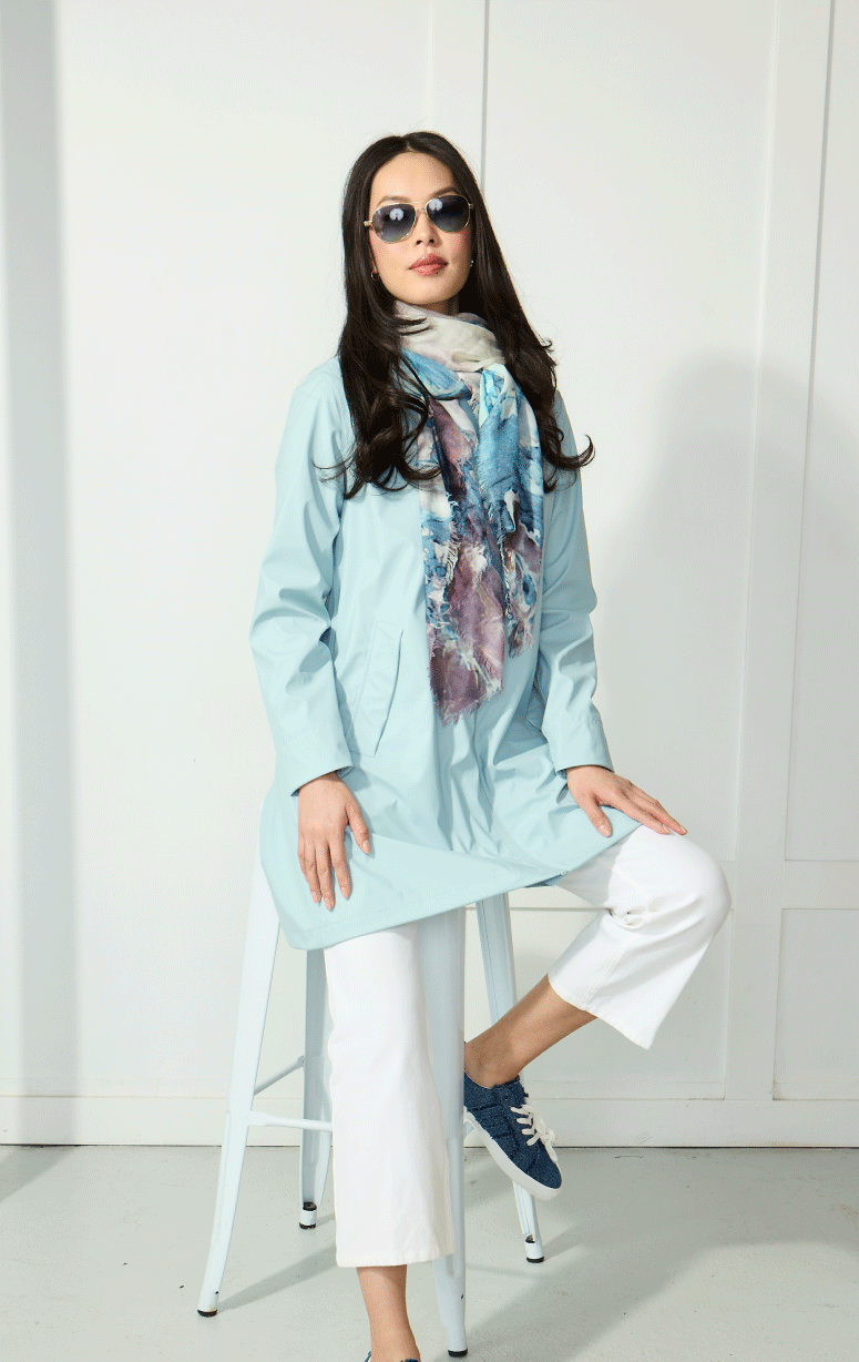 Tanta- Raincoat with Back Pleat